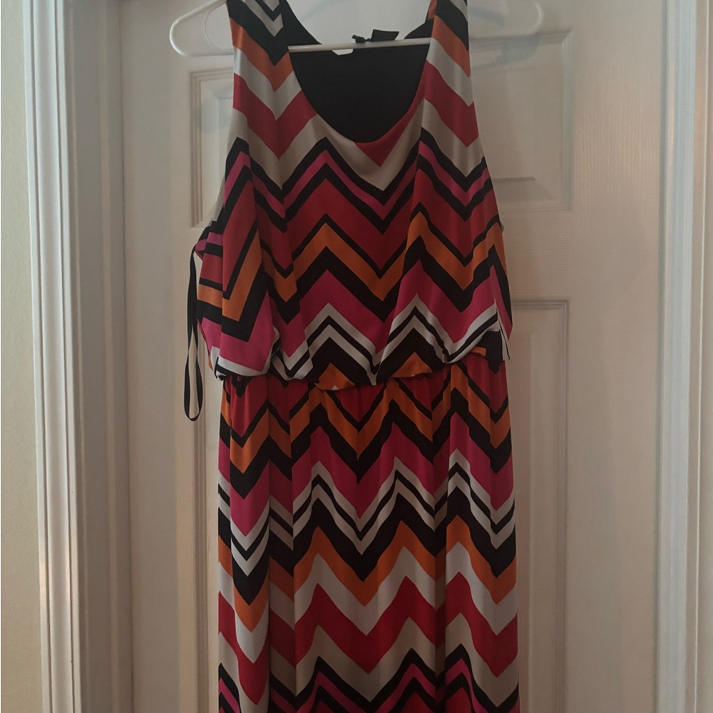Vibrant Chevron Midi Dress